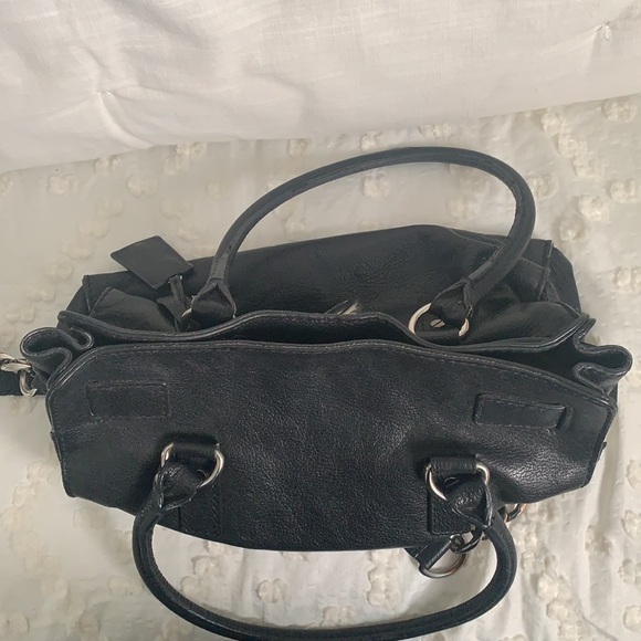 Micheal Kors Hamilton Satchel in Black - Picture 4 of 12